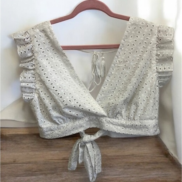 SHEIN White Flutter Sleeve Crop Blouse - Picture 1 of 6